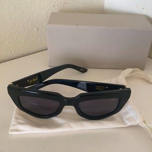 DEZI EYEWEAR On Read Glasses